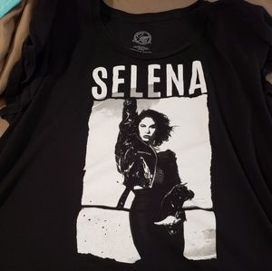 Torrid Selena shirt size 5